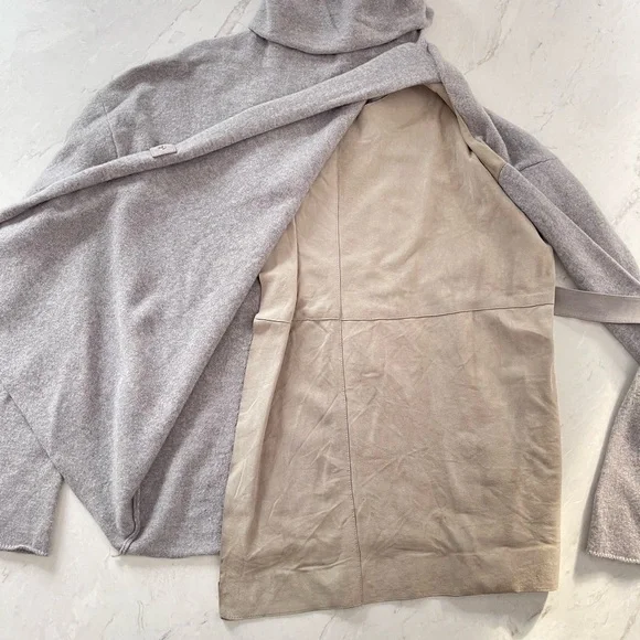 FABIANA FILIPPI Gray & Cream Turtleneck Sweater, Size Small/42 IT - Picture 5 of 15